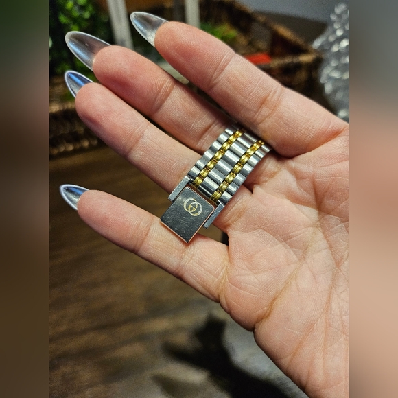 Gucci Watch 🩵 - Picture 6 of 6